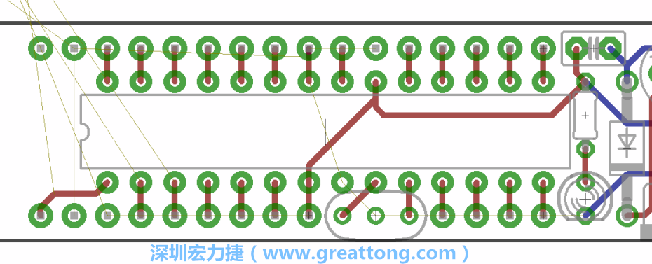 諧振器應(yīng)擺放在ATmega微控制器的針腳8、9和10旁邊，在共鳴器和微控制器中間的高頻信號(hào)線應(yīng)該要愈短愈好，此外，其它的信號(hào)線應(yīng)該要遠(yuǎn)離這個(gè)區(qū)域且配置在諧振器的下方，這樣做是為了防止不必要的無線電波干擾。