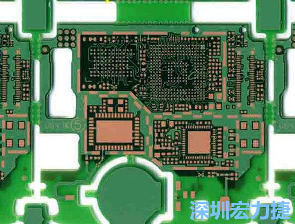 在產(chǎn)品極度要求小型化設(shè)計時，可利用HDI板材壓縮主板面積，同時具減輕重量優(yōu)點。