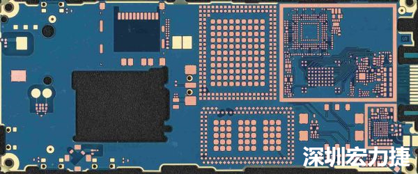 手機(jī)可用的PCB空間相當(dāng)小，而1片式的設(shè)計(jì)是節(jié)省成本的作法，如何做到區(qū)隔不同子系統(tǒng)、降低雜訊干擾，是設(shè)計(jì)關(guān)鍵。