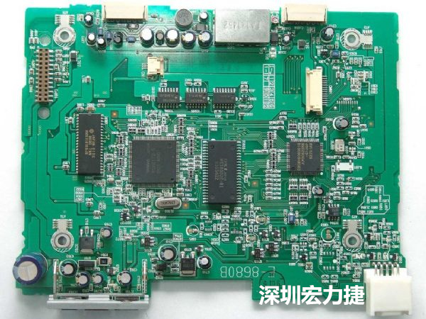 大面積PCB若電子元器件數(shù)量多、重量較重，板材強度不夠時容易產(chǎn)生PCB中央部凹陷問題。