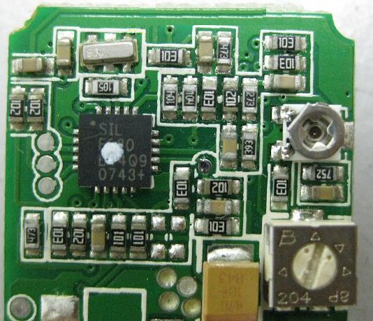 PCBA加工IC元件主要分為DIP及SMD兩大類，DIP 插件的IC，SMD (Surface Mount Device) 表面貼裝元件。